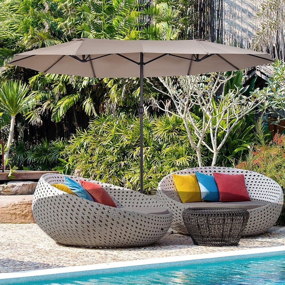 The Best Patio Umbrellas of 2021 for Staying Cool in Summer Heat – Robb  Report