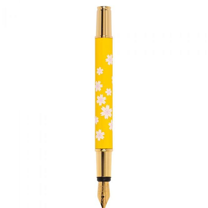 Sakura yellow fountain pen