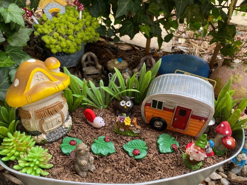Miniature Fairy Garden Pixie Daydreaming  TO 4955 Hobbit Garden 