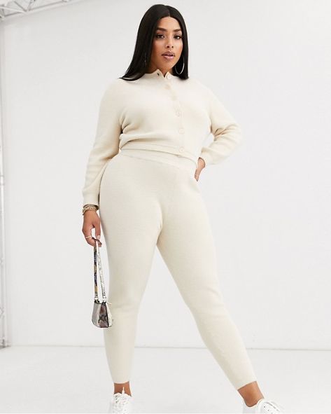 Sweatpants outfit for ladies 
