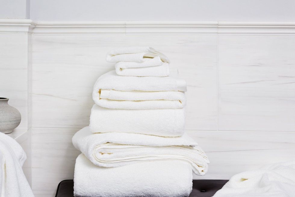 15 Best Bath Towels for Luxury Bathing