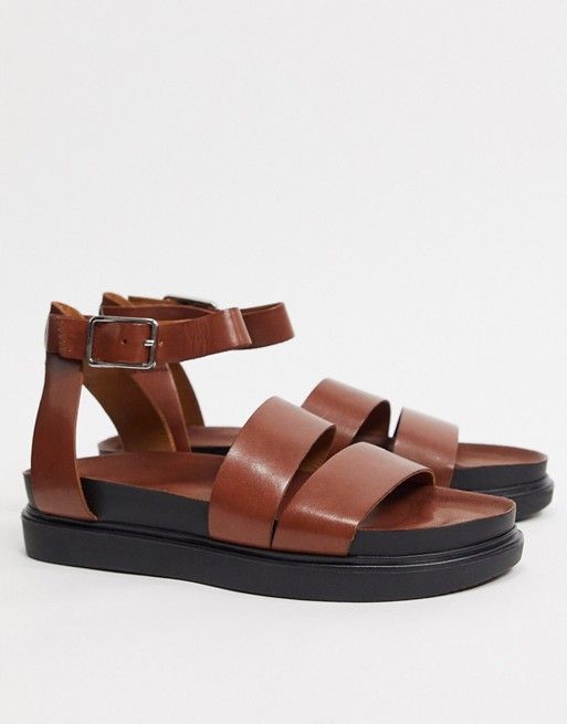 tan chunky sandals