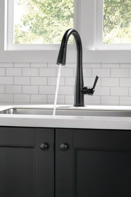 Essa Touch2O Single-Handle Pull-Down Sprayer Kitchen Faucet