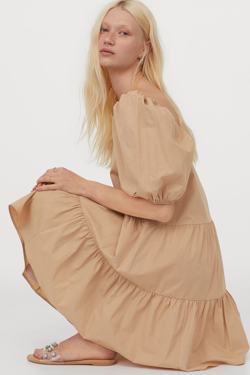 Puff-sleeved dress 