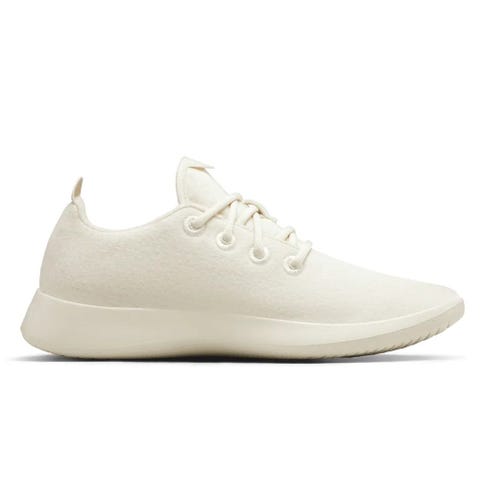 31 Best White Sneakers for Women in 2022 - White Sneaker Reviews