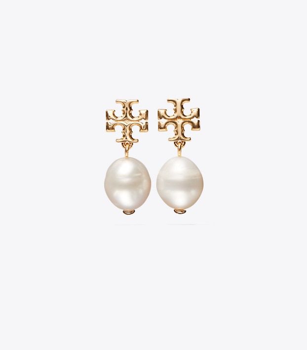 Orecchini con perle pendenti in stile barocco e stud logo placcato oro