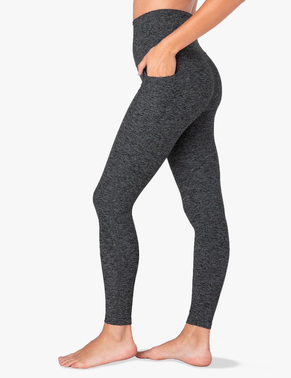 leggings that accentuate curves