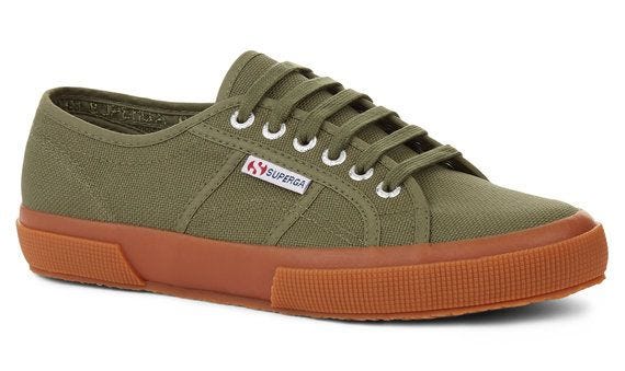 2750 Cotu Classic, £55