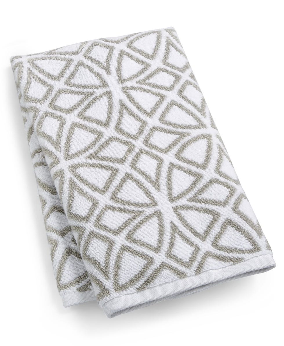 Macy's: 70% Off Martha Stewart & Tommy Hilfiger Towels