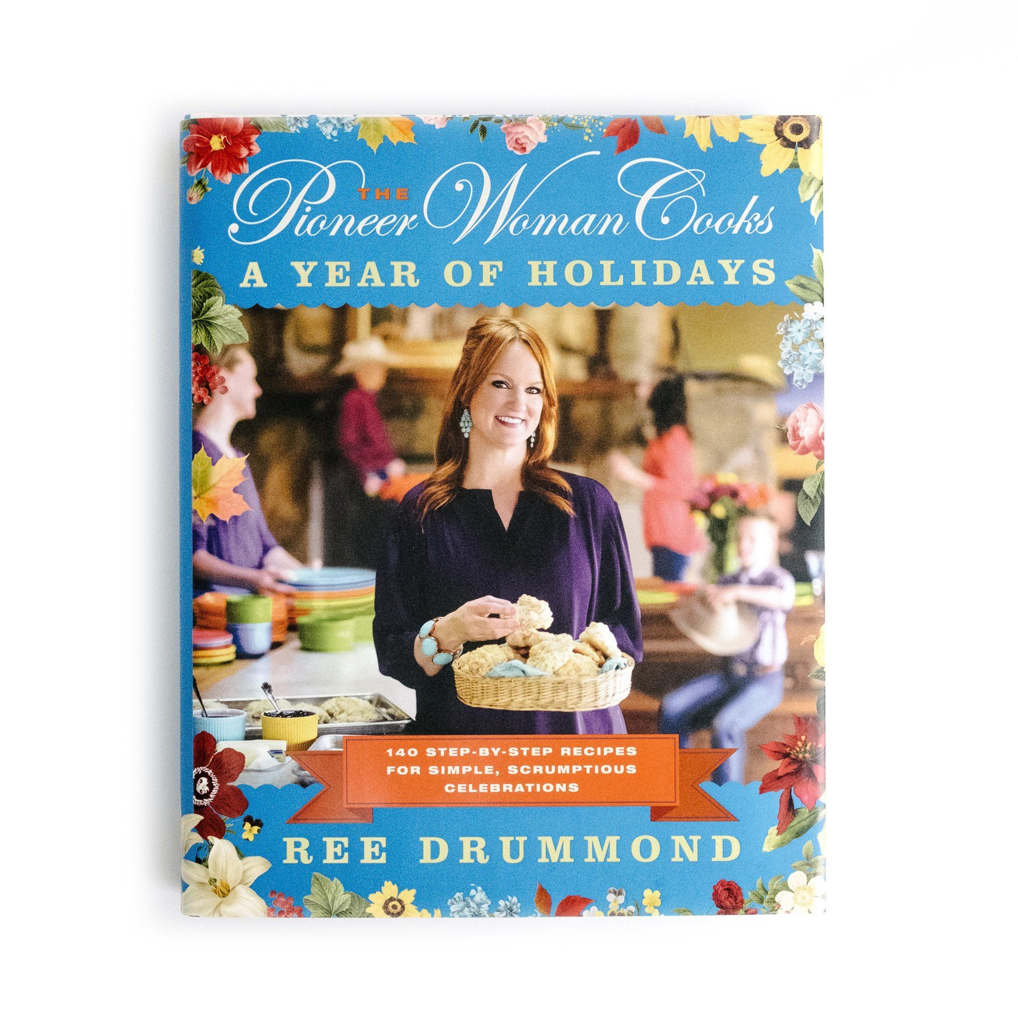 The Pioneer Woman Cookbooks Ree Drummond Books And Memoir   1594752012 Pmw Pw Cooks Holiday 1594751999 