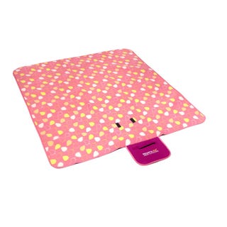 Regatta Matio Picnic Rug Strawberry Print