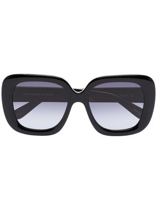 この夏のアクセサリーはサングラス スカーフがお約束 ハーパーズ バザー Harper S Bazaar 公式 この夏のアクセサリーはサングラス スカーフがお約束 ハーパーズ バザー Harper S Bazaar 公式
