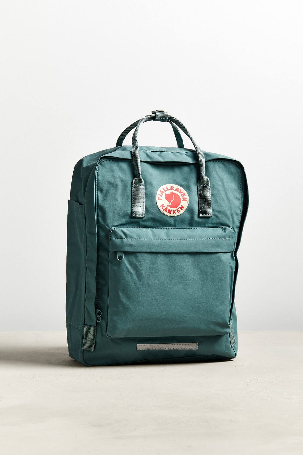  BACK-TO-SCHOOL SALES ON BACKPACKS