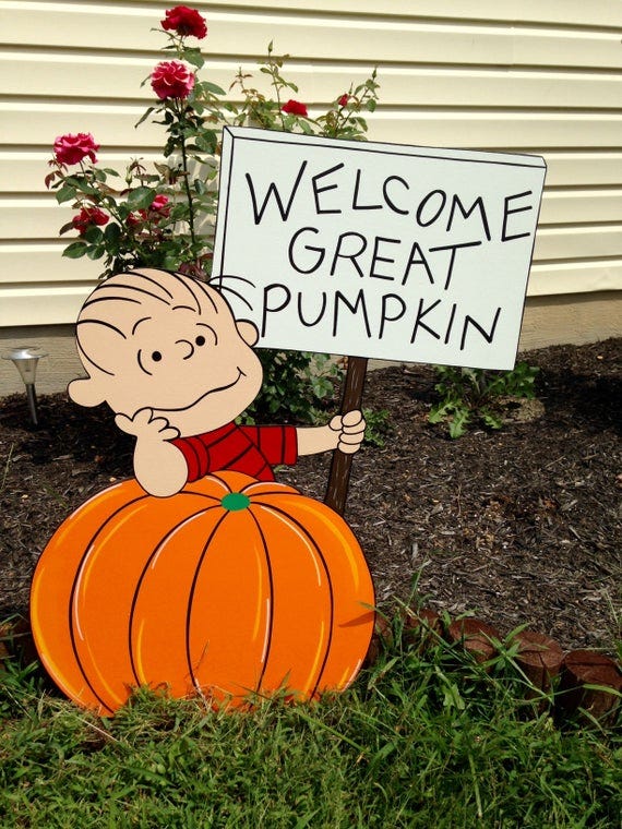 'Peanuts' Yard Art