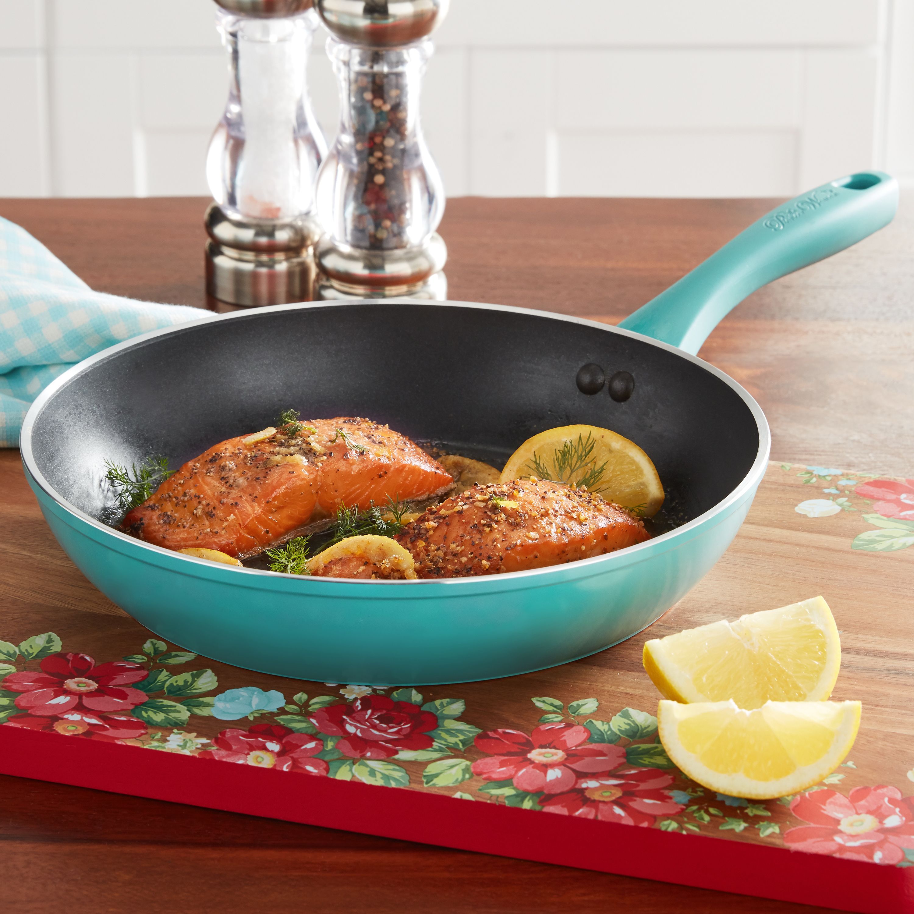 The Pioneer Woman Timeless Beauty Aluminum Teal 10-Inch Frying Pan