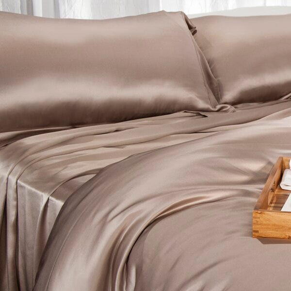 12 Best Silk Sheets to Buy Online 2022 - Best Silk and Satin Bedding