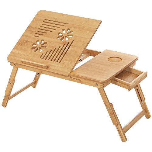 Por fin, un mesa para ver series sin salir de la cama