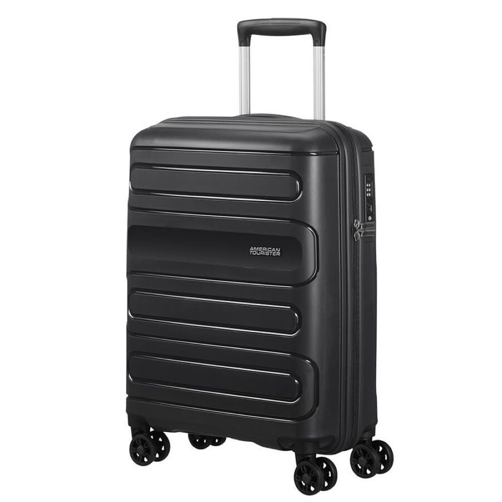 wheelie suitcase cabin size