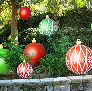 We're Obsessed With These Large Outdoor Christmas Ornaments For Our Yards