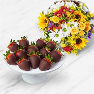 Here's How to Put Together a Freakin' Incredible Bouquet