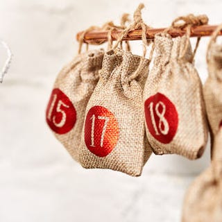 24 X Christmas Advent Calendar Tree Hanging Sacks