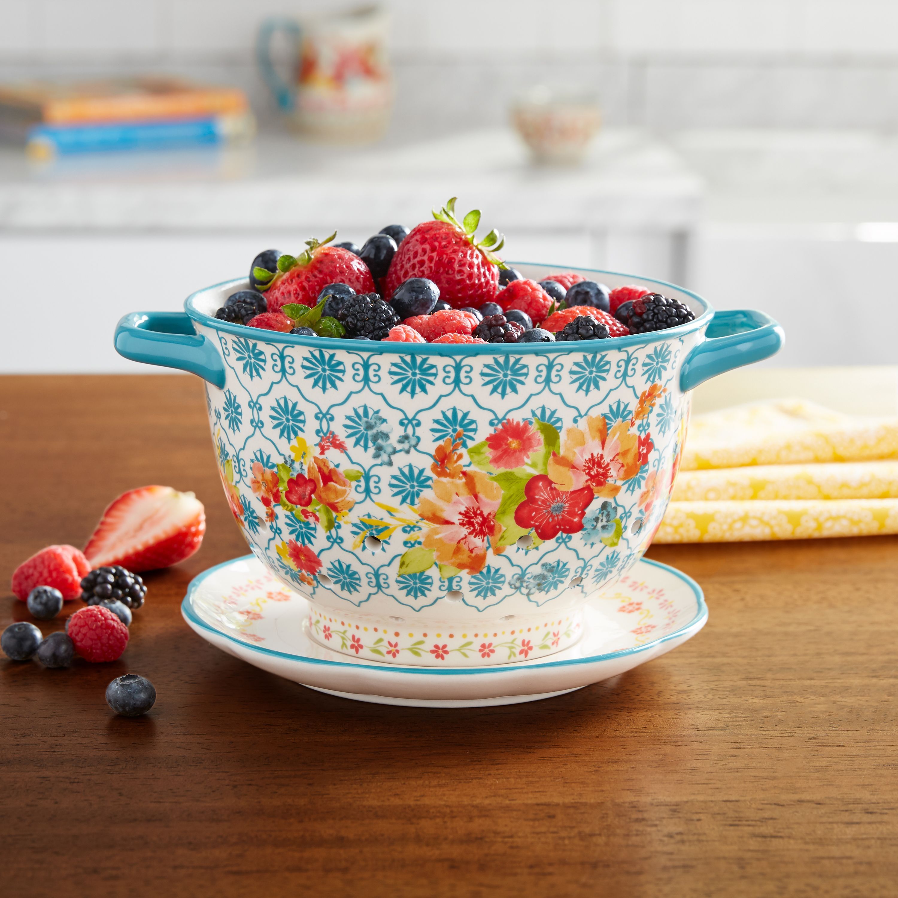 The Pioneer Woman Wildflower Whimsy Ceramic Colander