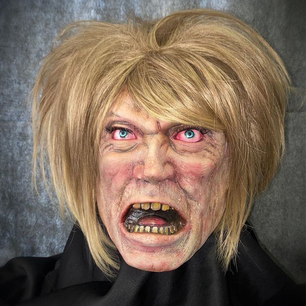 overeenkomst schreeuw Mijlpaal This Artist Is Selling Horrifying 'Karen' Masks, So You Can Win Halloween  This Year