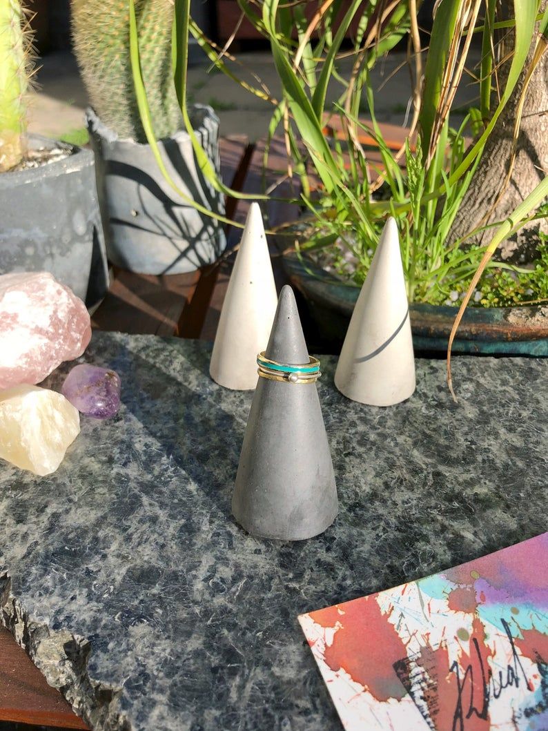 Charcoal Concrete Cone Ring Holder
