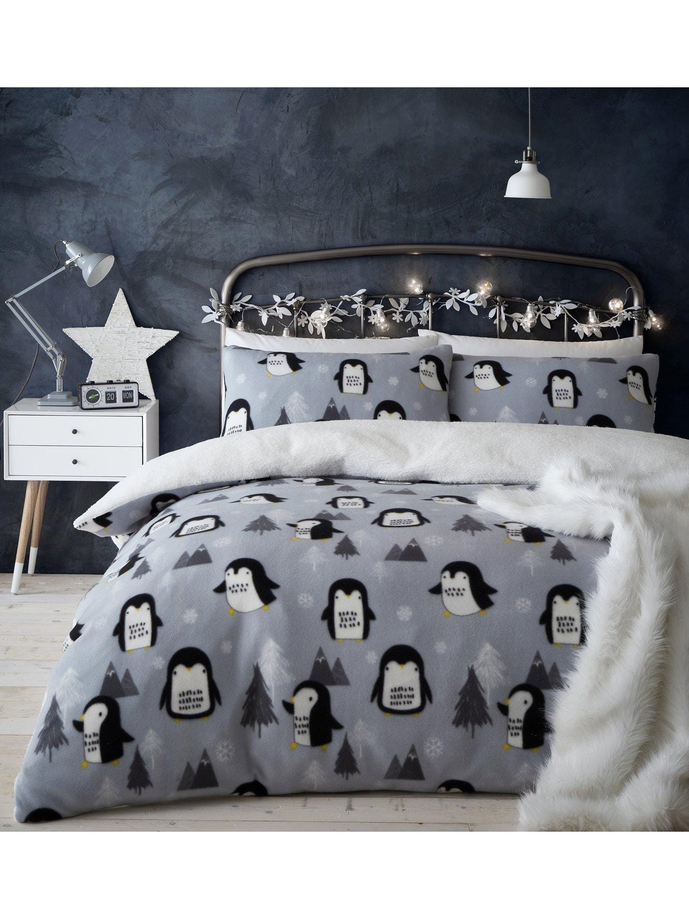 Cosy Penguin Fleece Christmas Duvet Cover Set