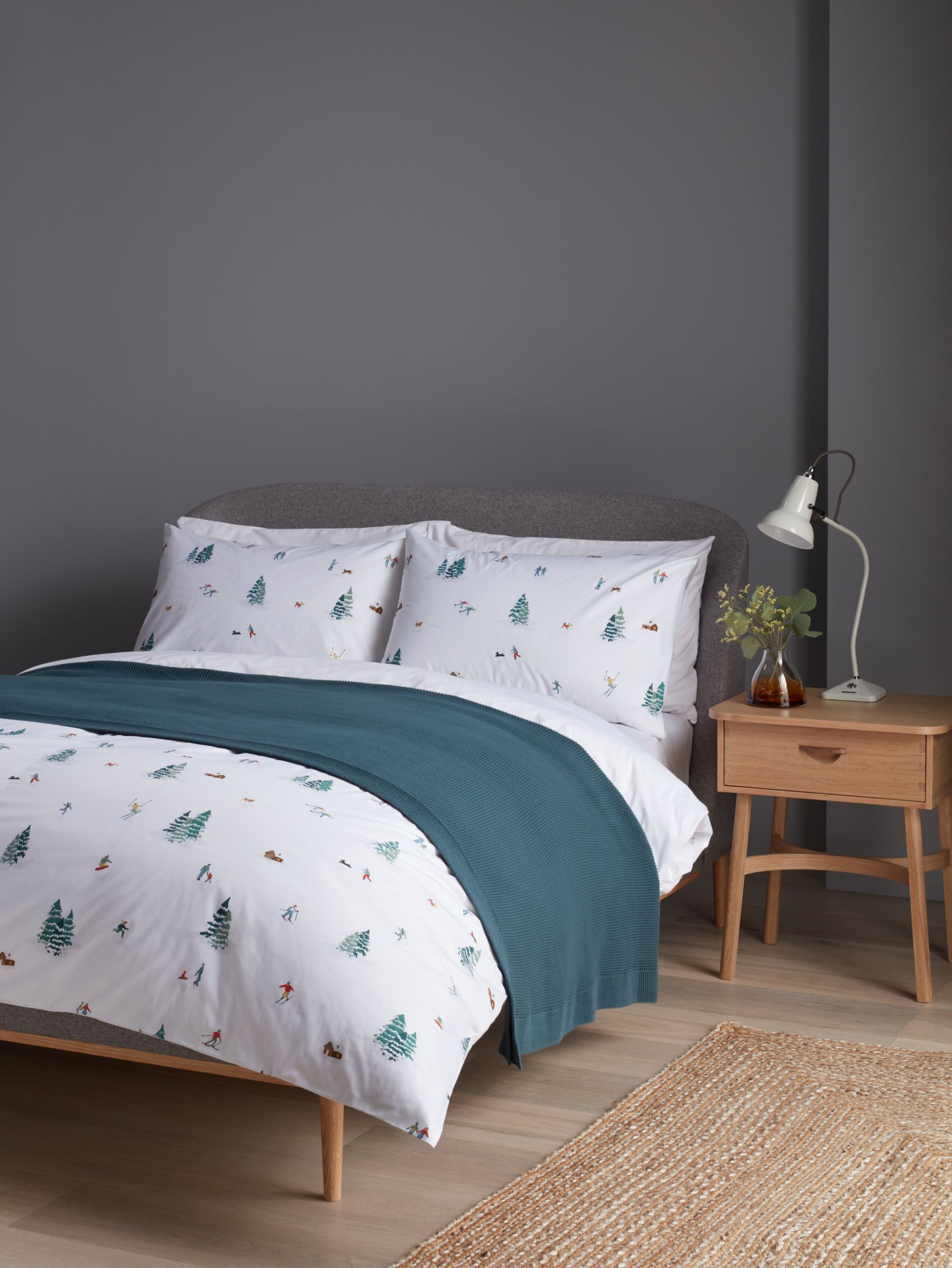 Catherine Lansfield Countdown To Christmas Easy Care Reversible Duvet Cover Set 