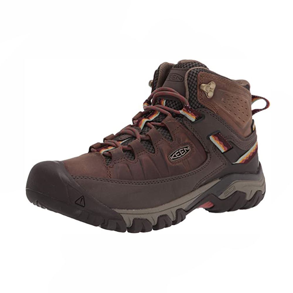 best hiking boots for flat feet womens
