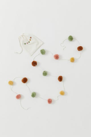 Pompom garland