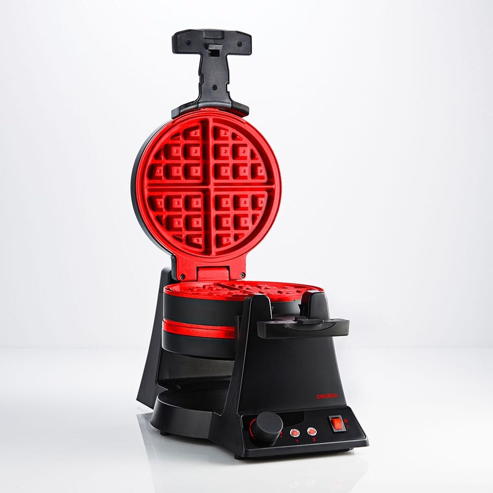 https://hips.hearstapps.com/vader-prod.s3.amazonaws.com/1601651970-williams-sonoma-ghetto-gastro-crux-double-rotation-waffle-maker-square-1601651940.jpg?crop=1xw:1xh;center,top&resize=980:*