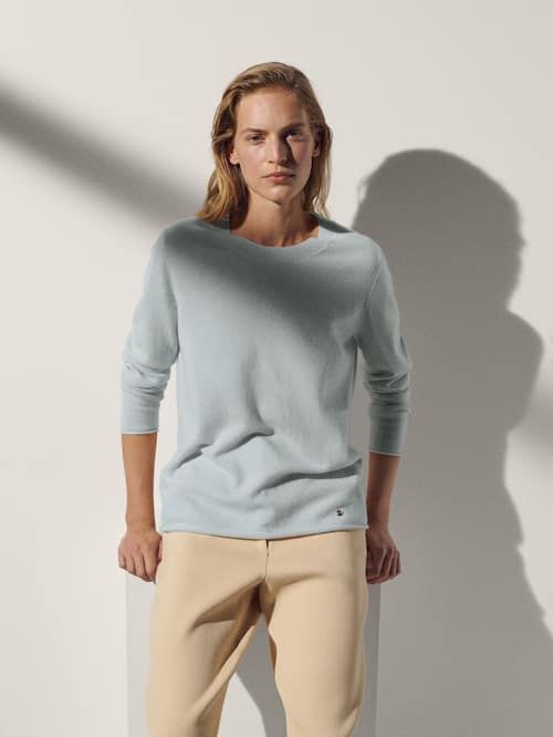 100% cashmere crew neck sweater