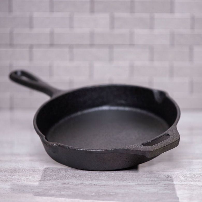 Lodge 6 Inch Cast Iron Skillet. Extra Small Skillet for Stovetop or Camp  Cooking