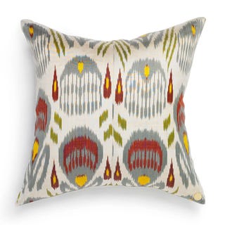 Coussin Ikat en soie II