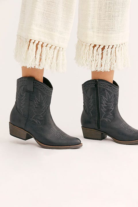 most comfortable ankle boots for walking all day