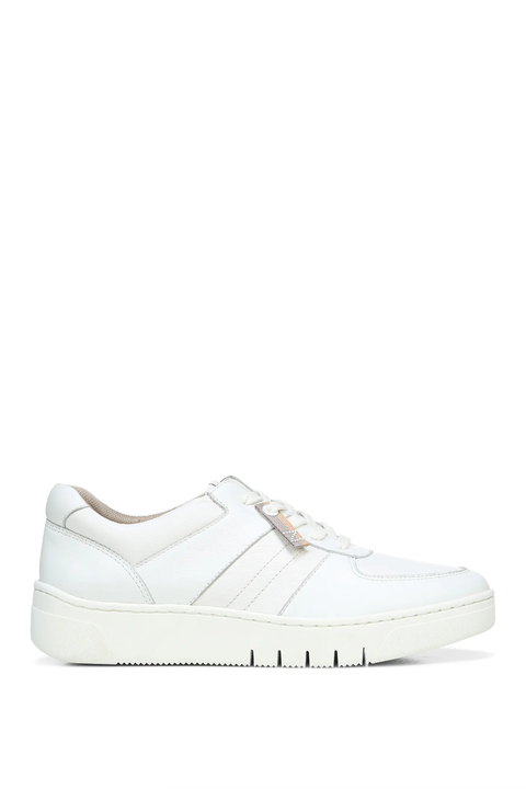 trendy white sneakers 2020 women's