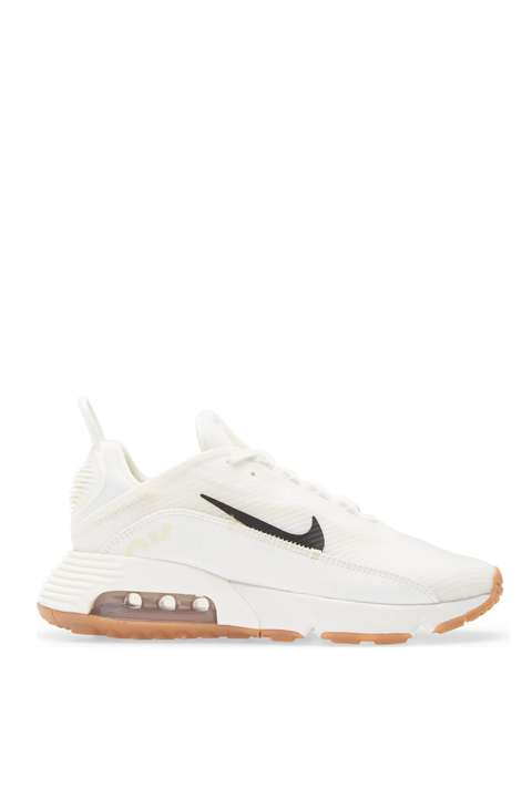 new white sneaker trend 2021