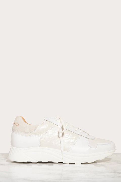 trendy white sneakers 2020 women's