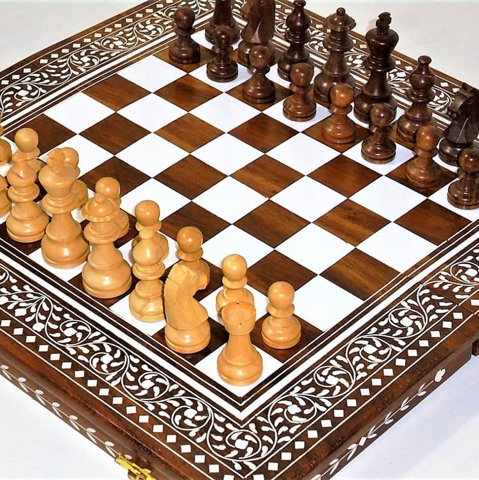  The Queen's Gambit, White Marble Chess Board With Green Blocks  & Chess Pieces, Chess Piece Names, Chess Unblocked, Best Chess Players Of  All Time : Handmade Products