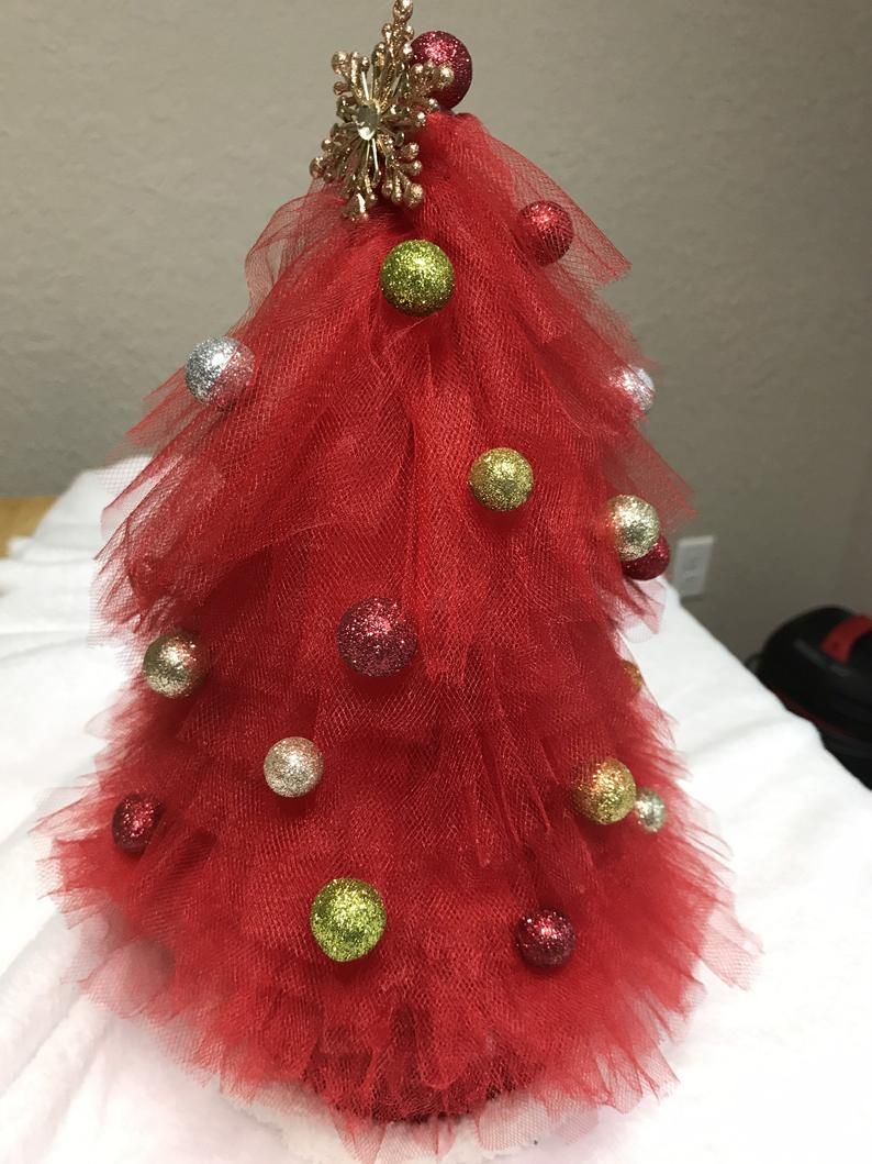 Red Tabletop Tulle Tree