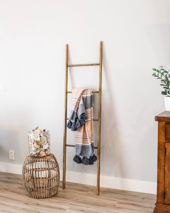 Hanging Blanket Ladder with Leather Straps
