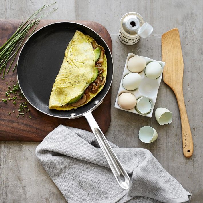 9" Nonstick Omelette Pan