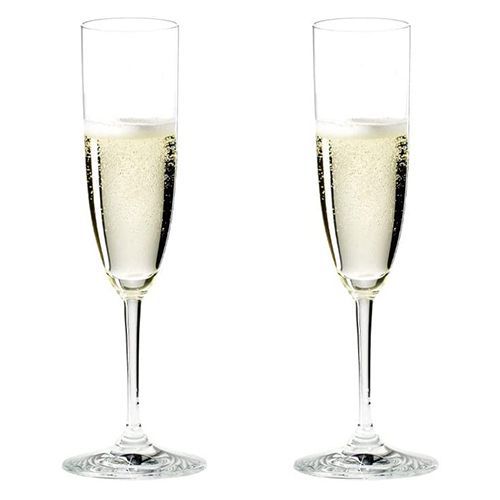 https://hips.hearstapps.com/vader-prod.s3.amazonaws.com/1610124186-riedel-vinum-champagne-glasses-1610124174.jpg?crop=1xw:1xh;center,top&resize=980:*