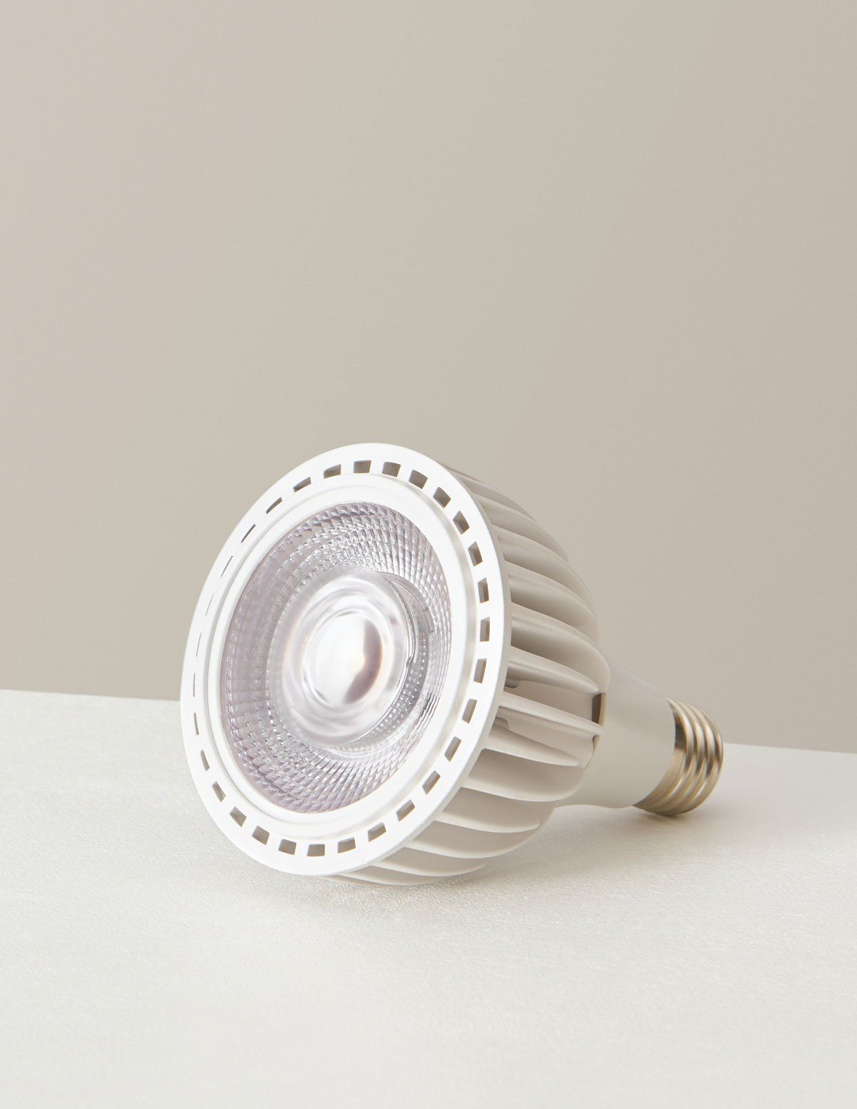 vita grow light bulb