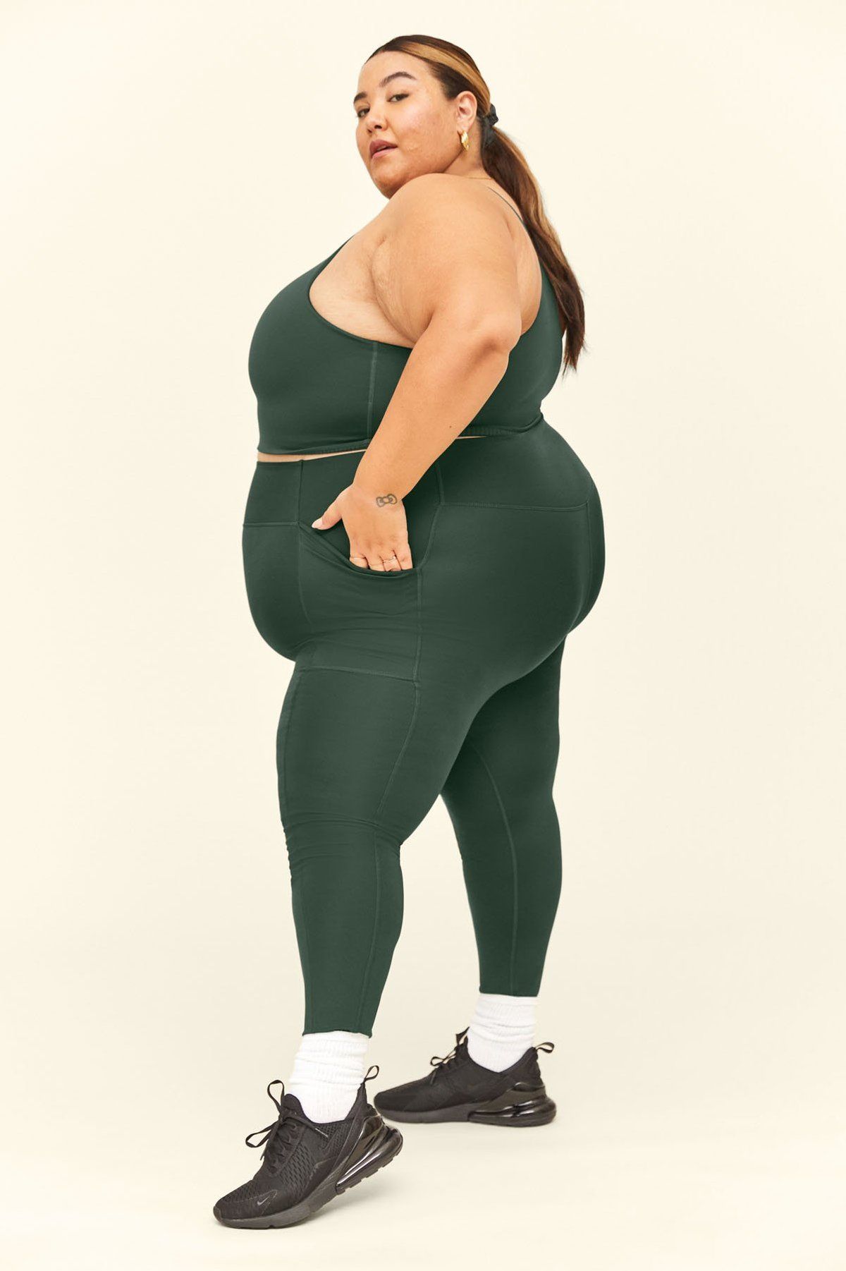 Bigger women in yoga pants 36 Best Plus Size Workout Clothes 2021 Top Plus Size Activewear