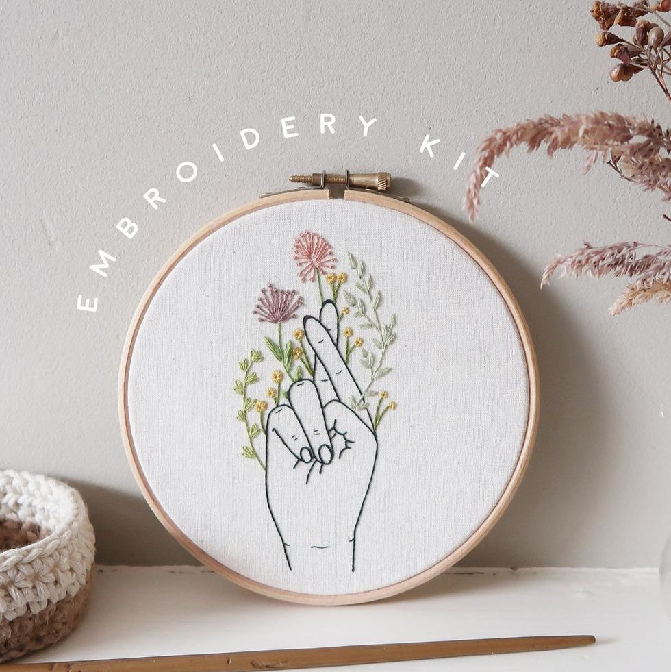 Wildflower Embroidery Kit 