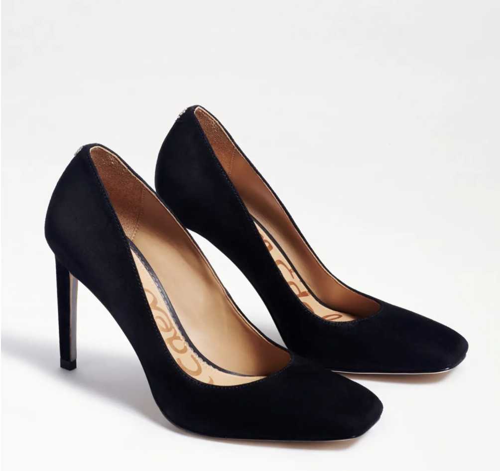 comfortable navy pumps