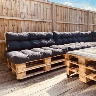 Pallet sofa